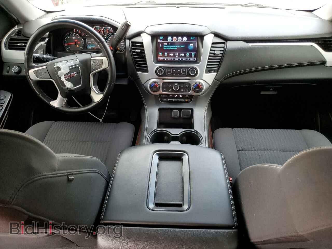 2017 GMC YUKON - VIN: 1GKS2AKC5HR185237 - Photo 8