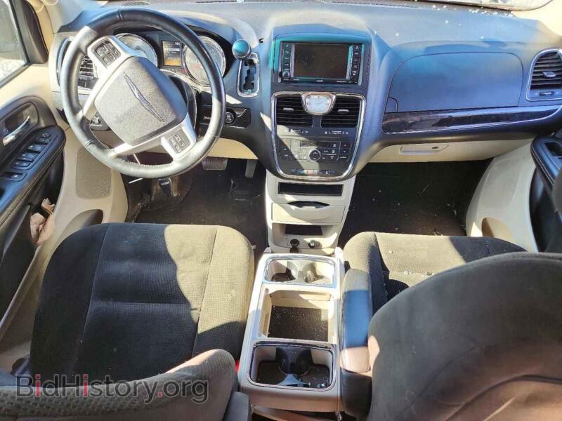 2016 Chrysler MINIVAN (VIN 2C4RC1BG0GR138426) — photo 8 of 13