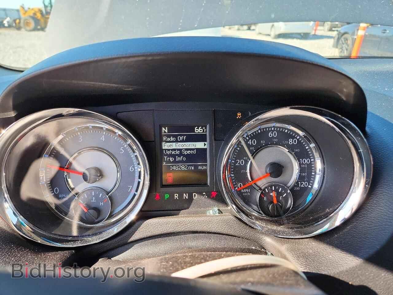 2016 Chrysler MINIVAN (VIN 2C4RC1BG0GR138426) — photo 9 of 13