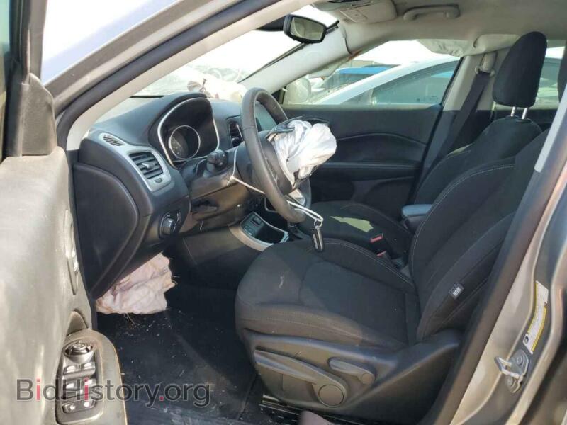 2020 Jeep COMPASS (VIN 3C4NJCAB2LT225130) — фото 7 из 12