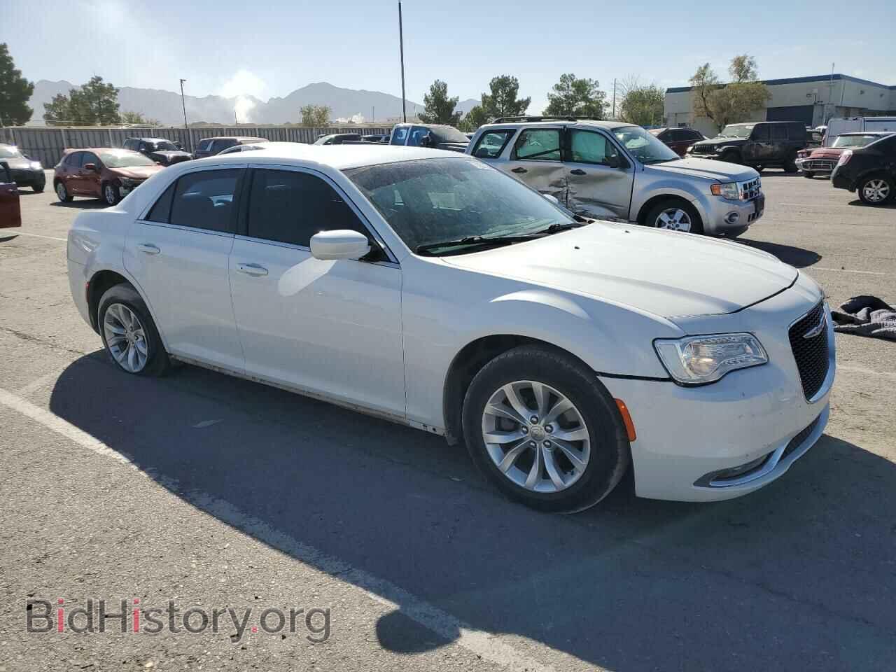 2016 CHRYSLER 300 - VIN: 2C3CCAAG0GH224322 - Фото 4