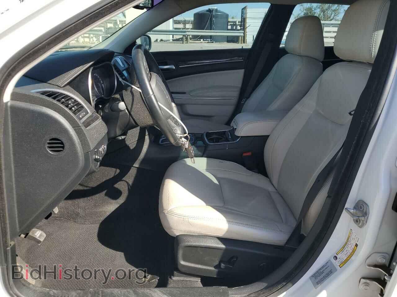 2016 CHRYSLER 300 - VIN: 2C3CCAAG0GH224322 - Фото 7