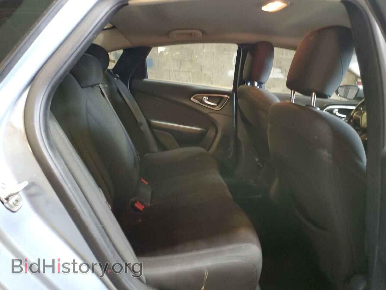 2015 CHRYSLER 200 - VIN: 1C3CCCAB1FN758922 - Фото 10