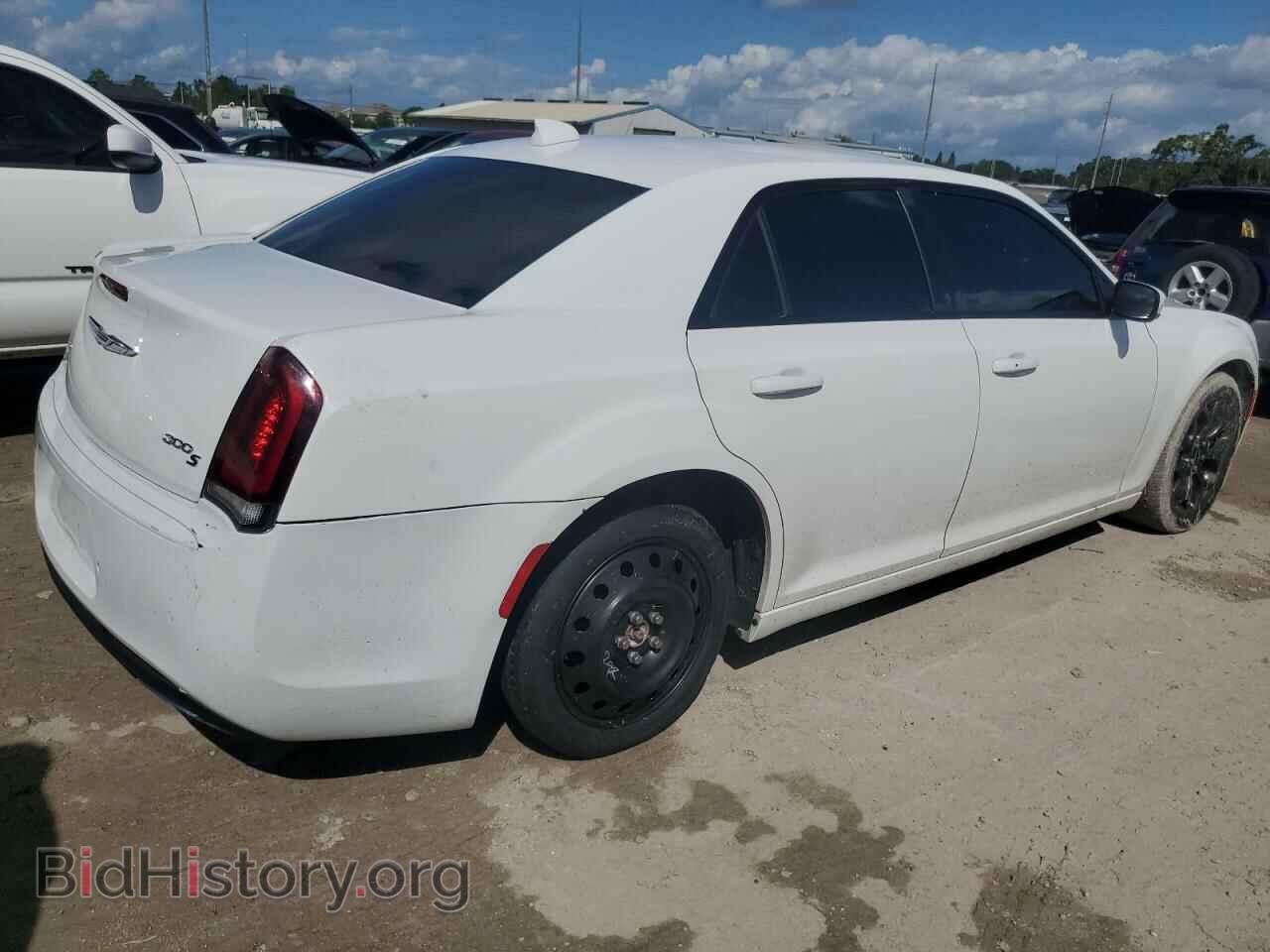 2018 CHRYSLER 300 - VIN: 2C3CCAGG5JH140589 - Фото 3