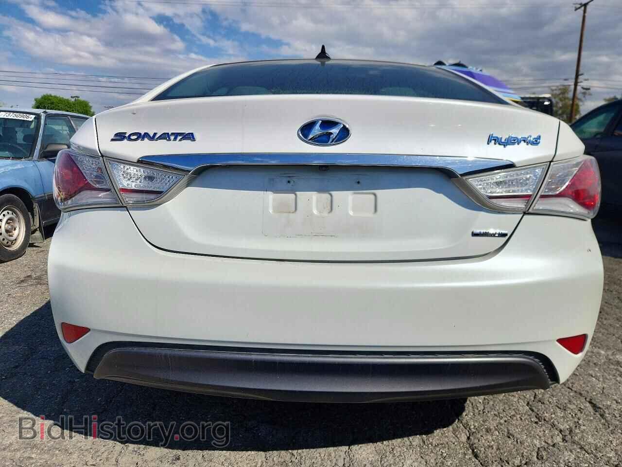 2013 Hyundai SONATA (VIN KMHEC4A43DA070710) — photo 6 of 12
