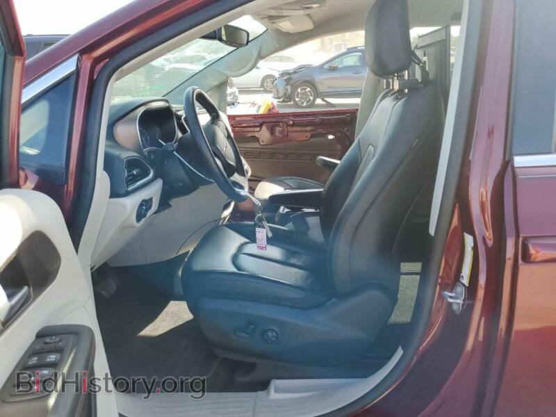 2019 Chrysler PACIFICA (VIN 2C4RC1BG4KR523612) — photo 7 of 13