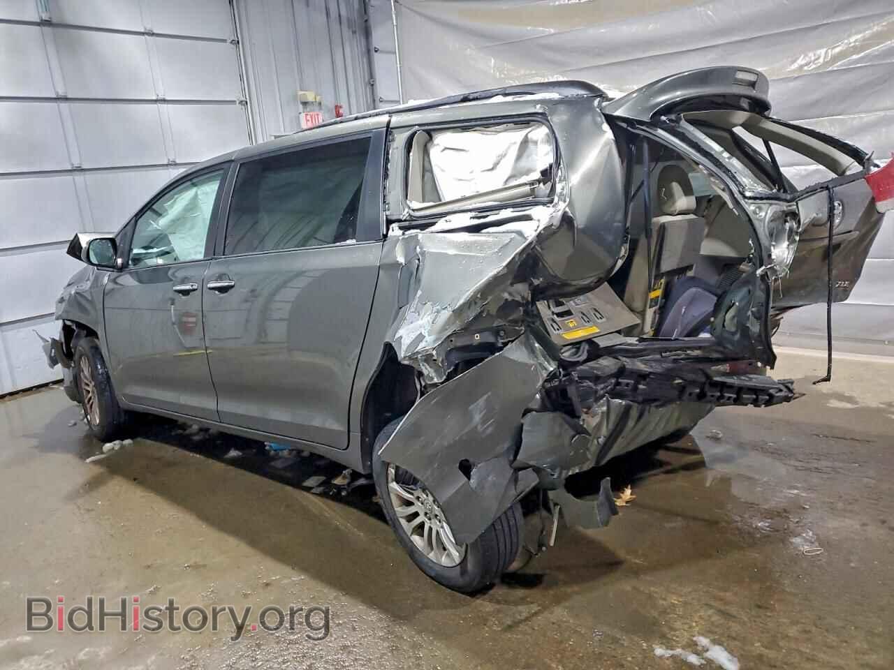 2011 TOYOTA All Models - VIN: 5TDYK3DC6BS012396 - Фото 2
