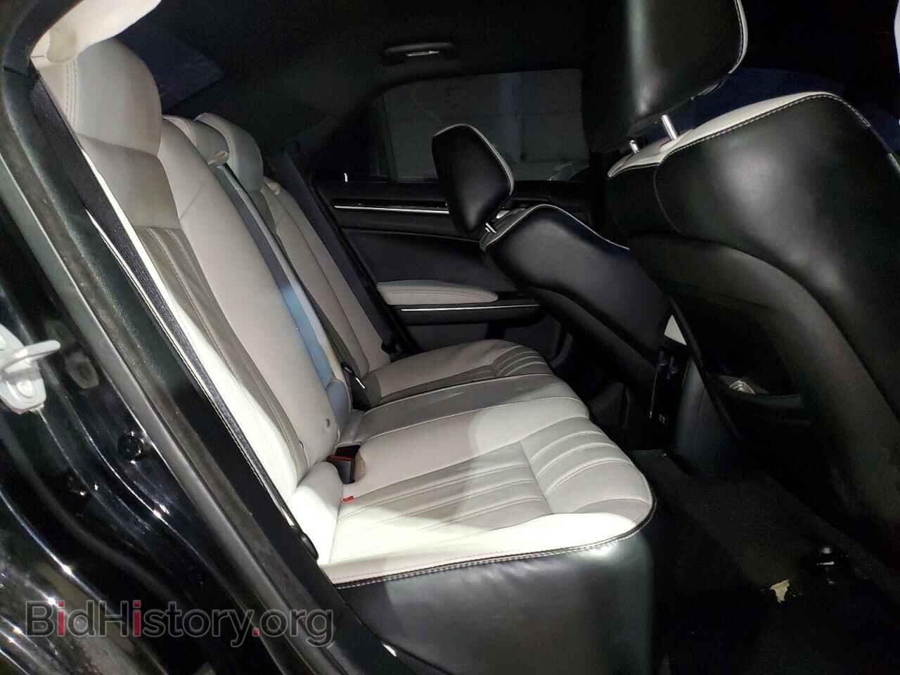 2017 CHRYSLER 300 - VIN: 2C3CCAGG2HH567187 - Фото 10