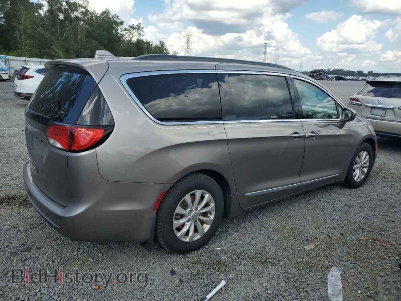 2017 CHRYSLER PACIFICA - VIN: 2C4RC1BG3HR824042 - Photo 3