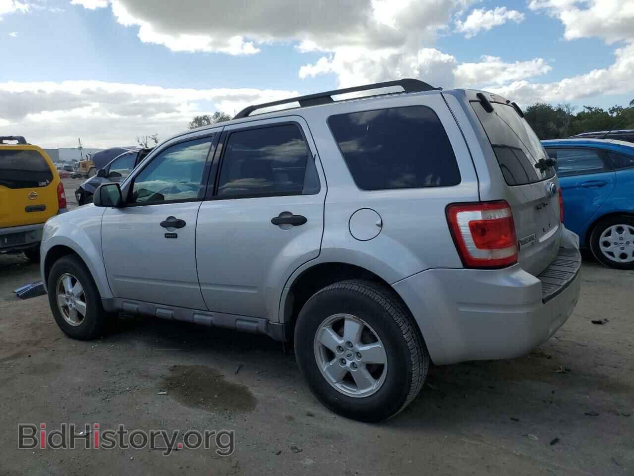 2009 FORD ESCAPE - VIN: 1FMCU03759KA79494 - Фото 2