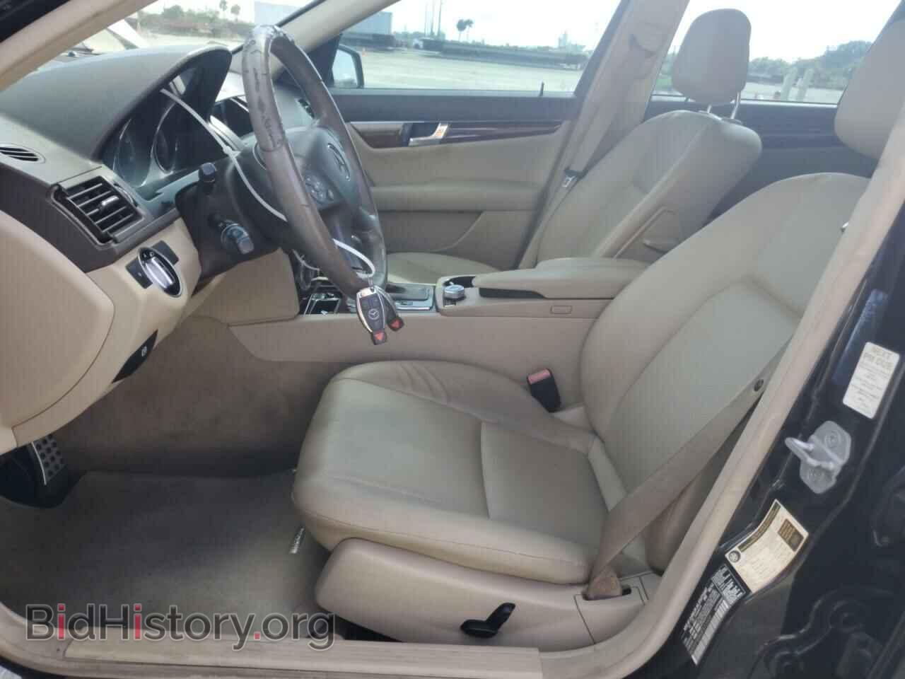 2011 MERCEDES-BENZ C-CLASS - VIN: WDDGF5EB6BF653300 - Фото 7