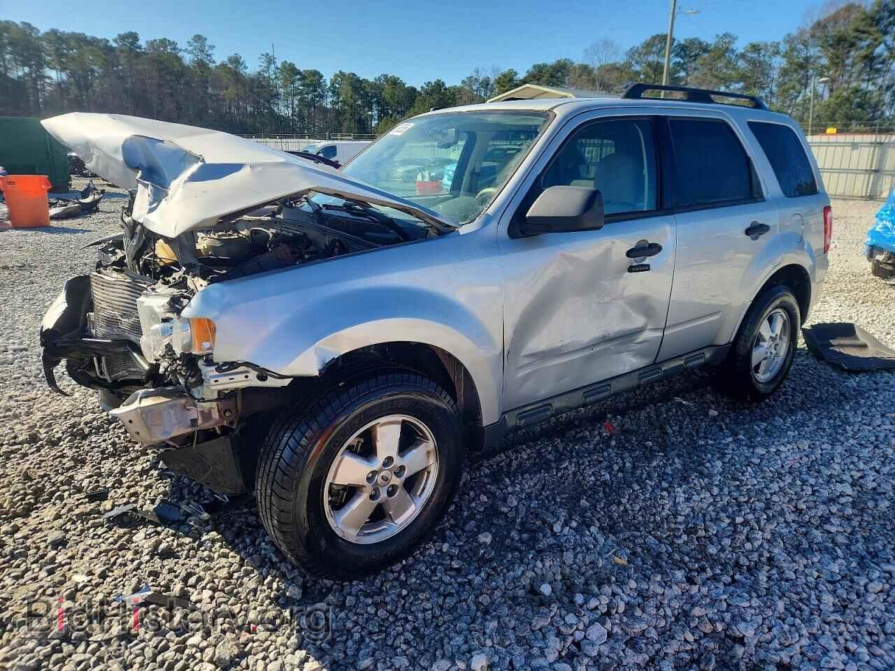 Photo 1FMCU0D77AKC06023 - FORD ESCAPE 2010