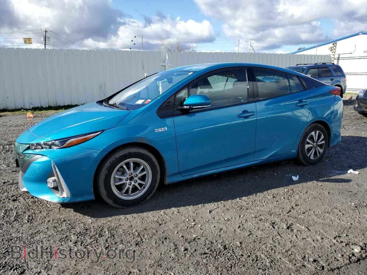 Фотография JTDKARFP1H3014093 - TOYOTA PRIUS 2017