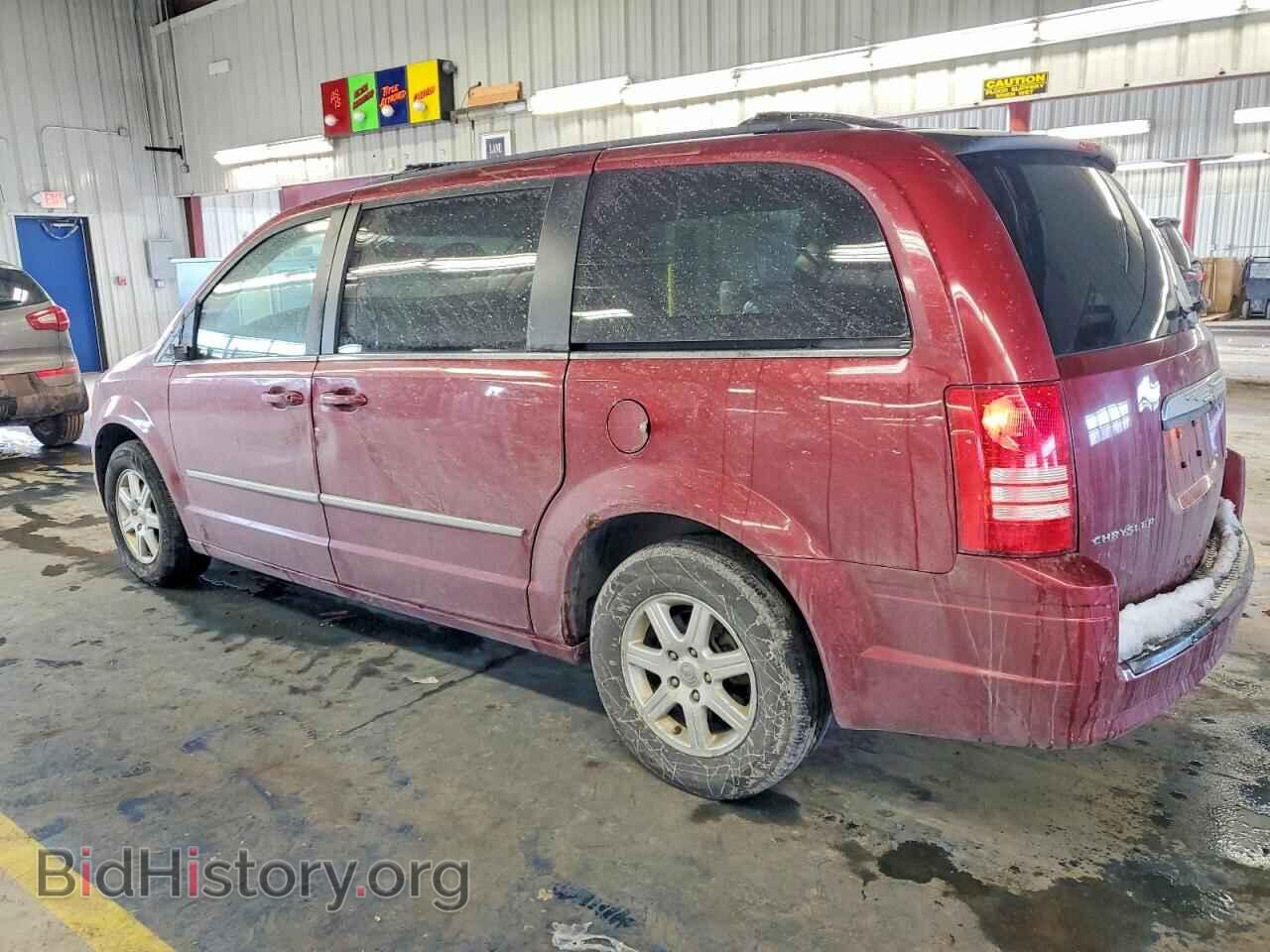 2010 CHRYSLER MINIVAN - VIN: 2A4RR5D17AR422281 - Photo 2