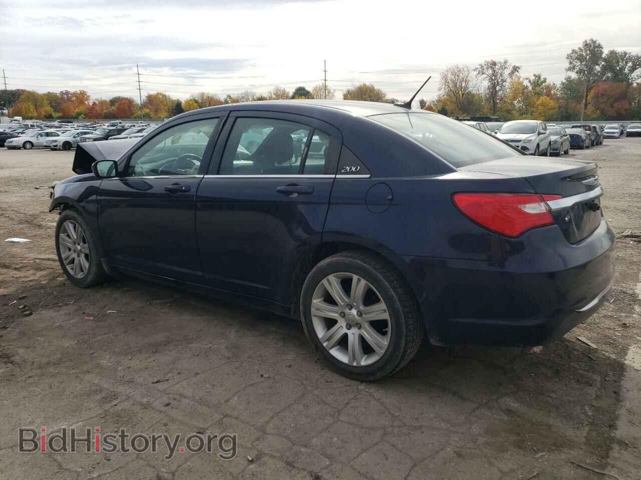 2013 CHRYSLER 200 - VIN: 1C3CCBAB9DN704744 - Фото 2