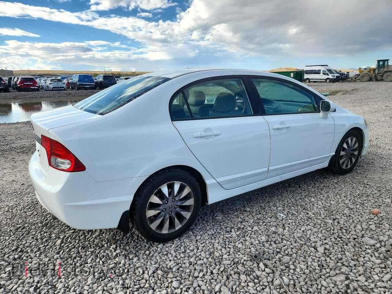2009 Honda CIVIC (VIN 19XFA16919E008812) — фото 3 из 12