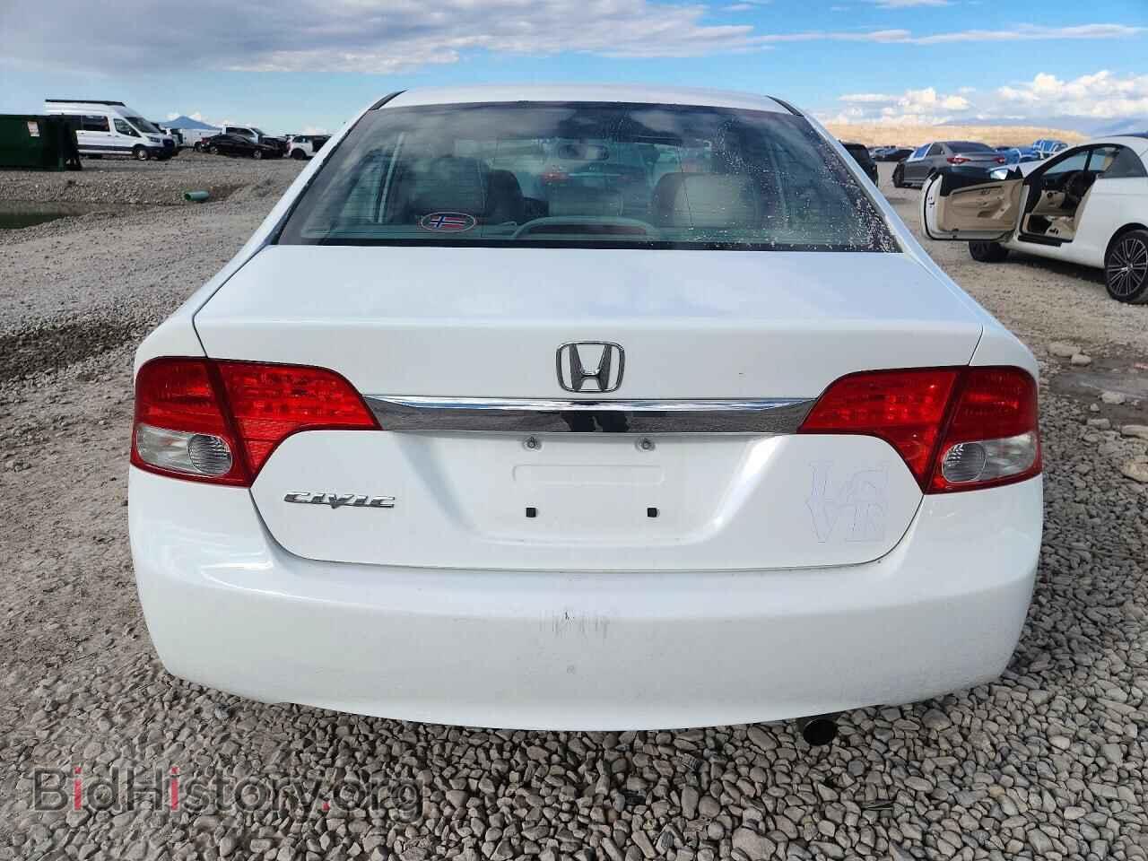 2009 Honda CIVIC (VIN 19XFA16919E008812) — фото 6 из 12