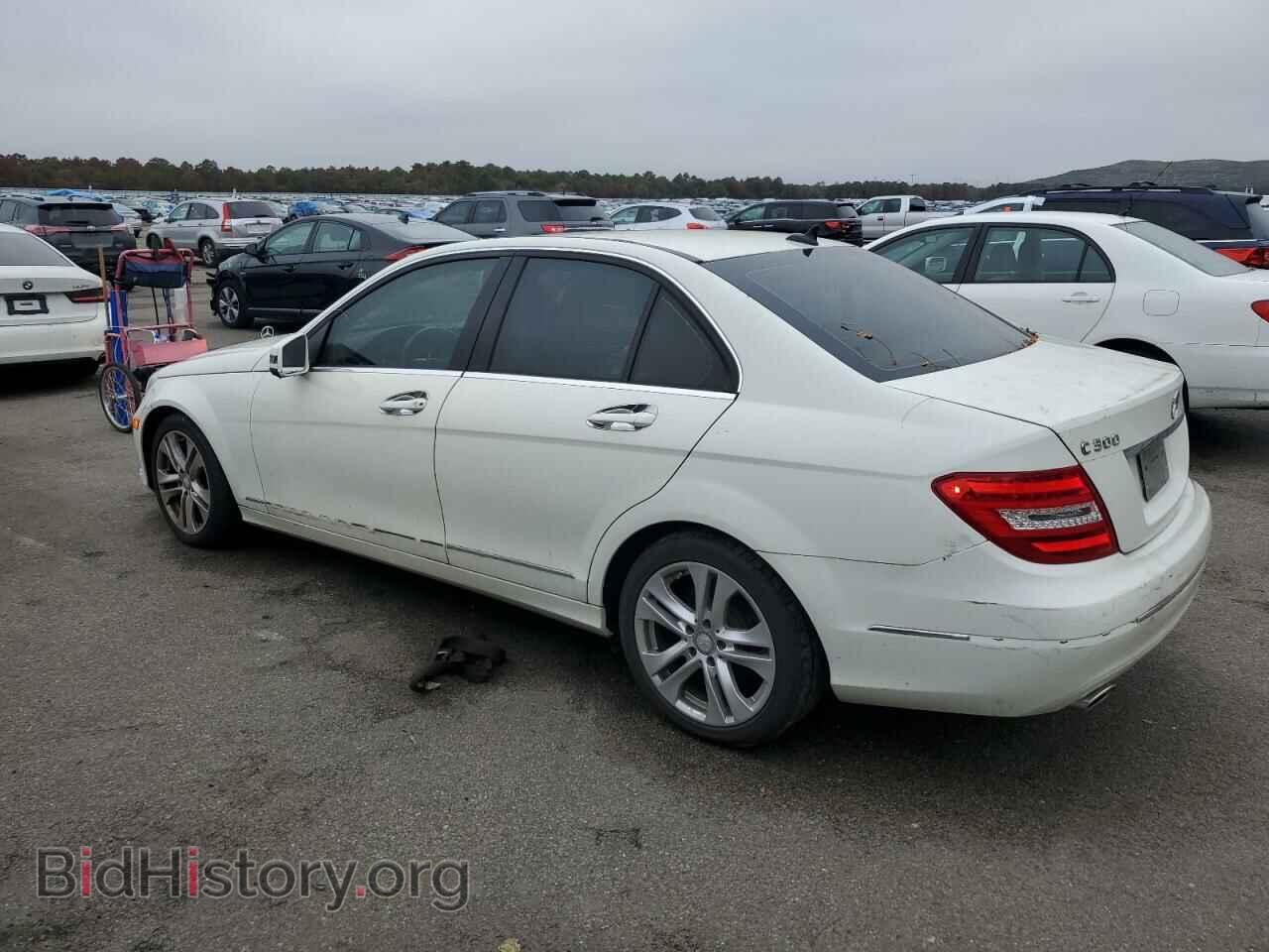 2012 MERCEDES-BENZ C-CLASS - VIN: WDDGF8BB5CR227720 - Фото 2