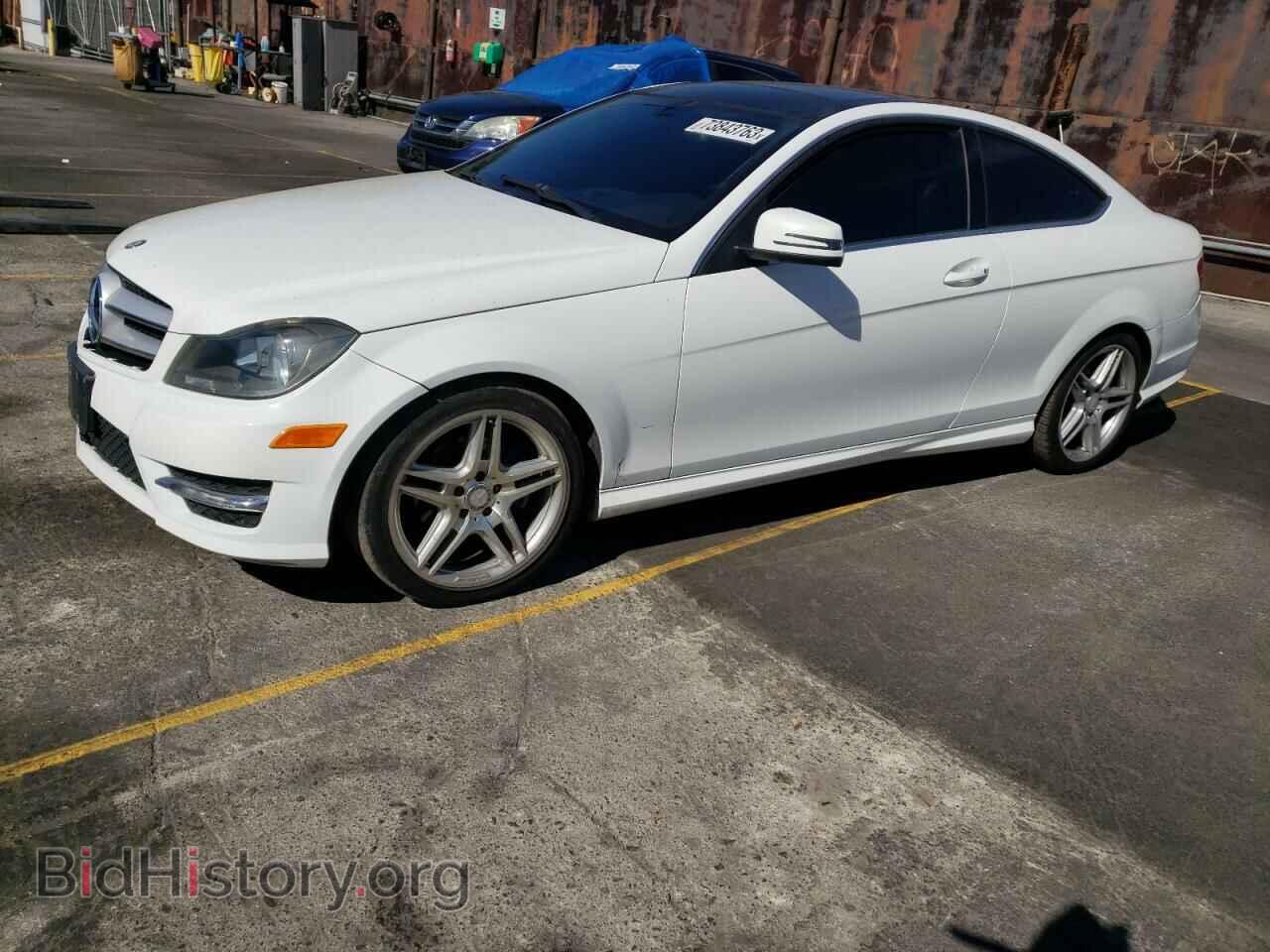 Photo WDDGJ4HB6DF995790 - MERCEDES-BENZ C-CLASS 2013