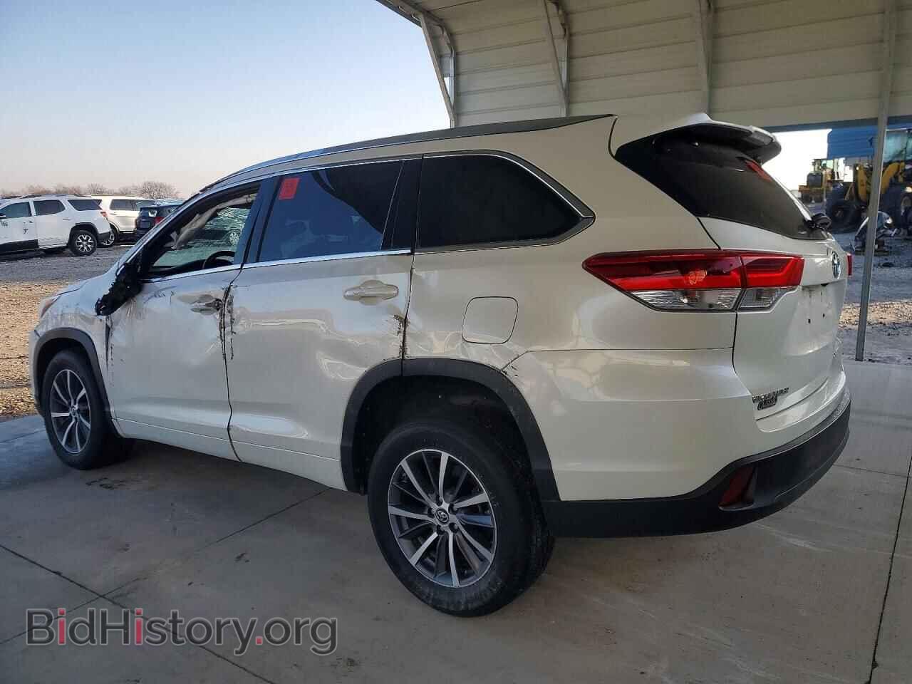 2018 TOYOTA HIGHLANDER - VIN: 5TDKZRFH2JS541551 - Фото 2