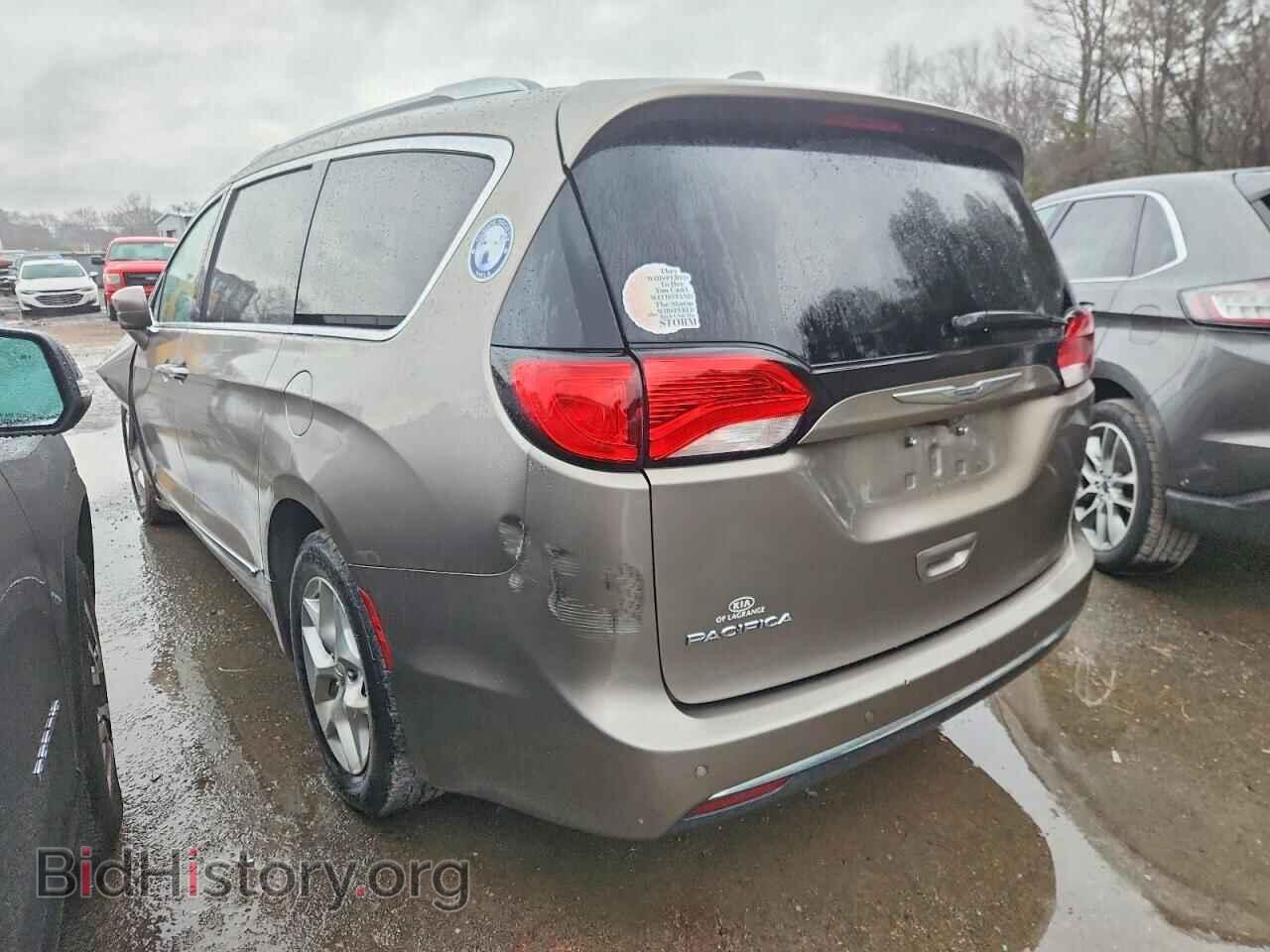 2017 CHRYSLER PACIFICA - VIN: 2C4RC1EGXHR644424 - Photo 2