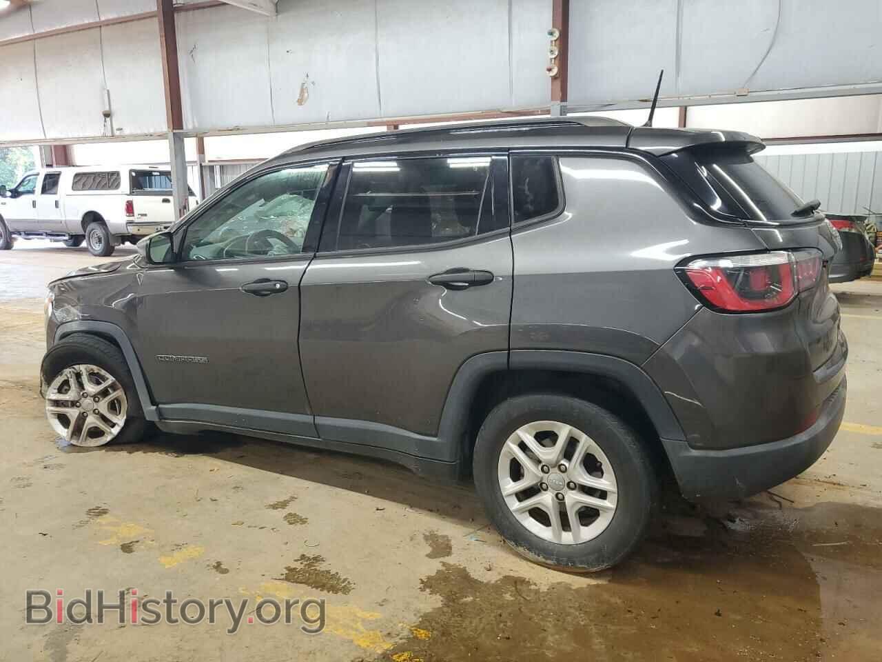 2018 JEEP COMPASS - VIN: 3C4NJCAB9JT106973 - Фото 2