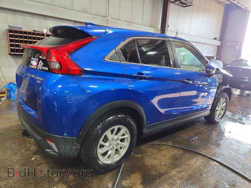 2018 Mitsubishi ECLIPSE (VIN JA4AT3AA7JZ048736) — photo 3 of 16