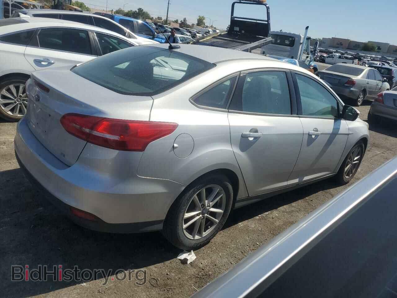 2016 FORD FOCUS - VIN: 1FADP3F2XGL289779 - Фото 3