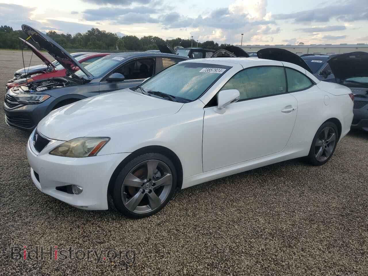 Photo JTHFF2C23A2502300 - LEXUS IS 2010