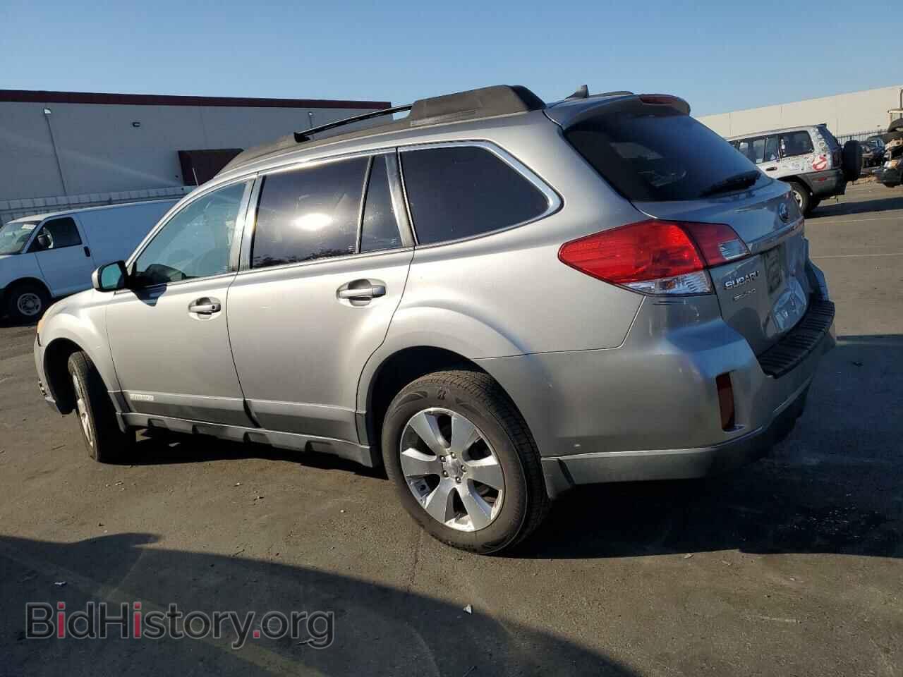 2011 SUBARU OUTBACK - VIN: 4S4BRDLC4B2365862 - Фото 2