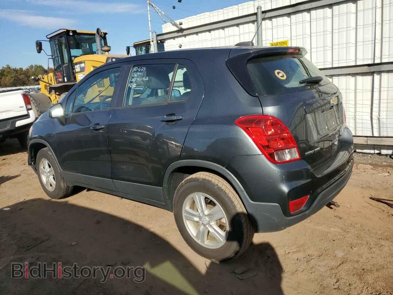 2019 CHEVROLET TRAX - VIN: 3GNCJNSB3KL402257 - Photo 2