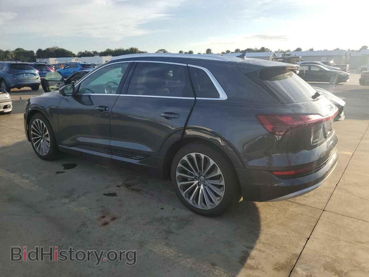 2019 AUDI E-TRON - VIN: WA1VAAGEXKB022552 - Photo 2