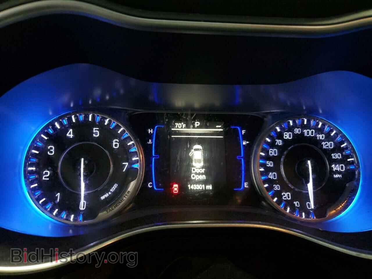 2016 CHRYSLER 200 - VIN: 1C3CCCAB1GN145054 - Фото 9