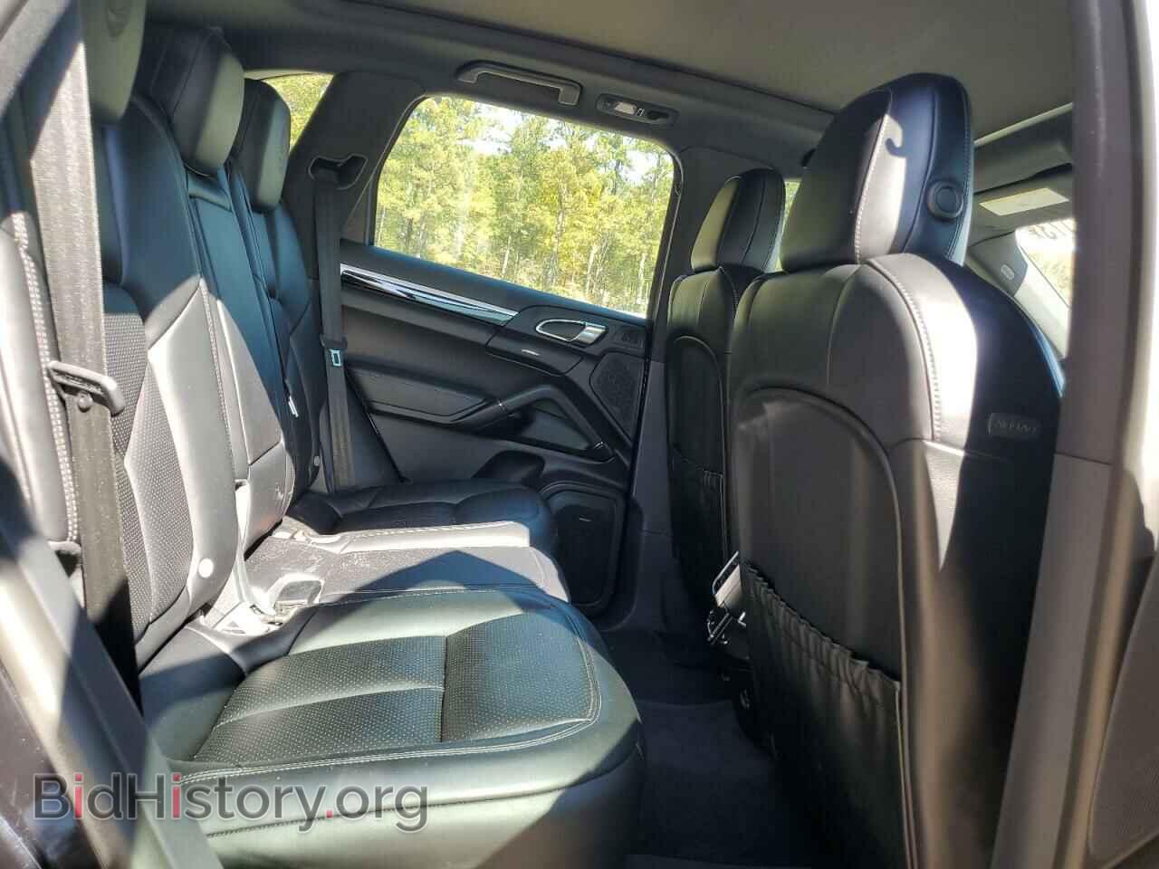 2018 PORSCHE CAYENNE - VIN: WP1AE2A29JLA70810 - Фото 10