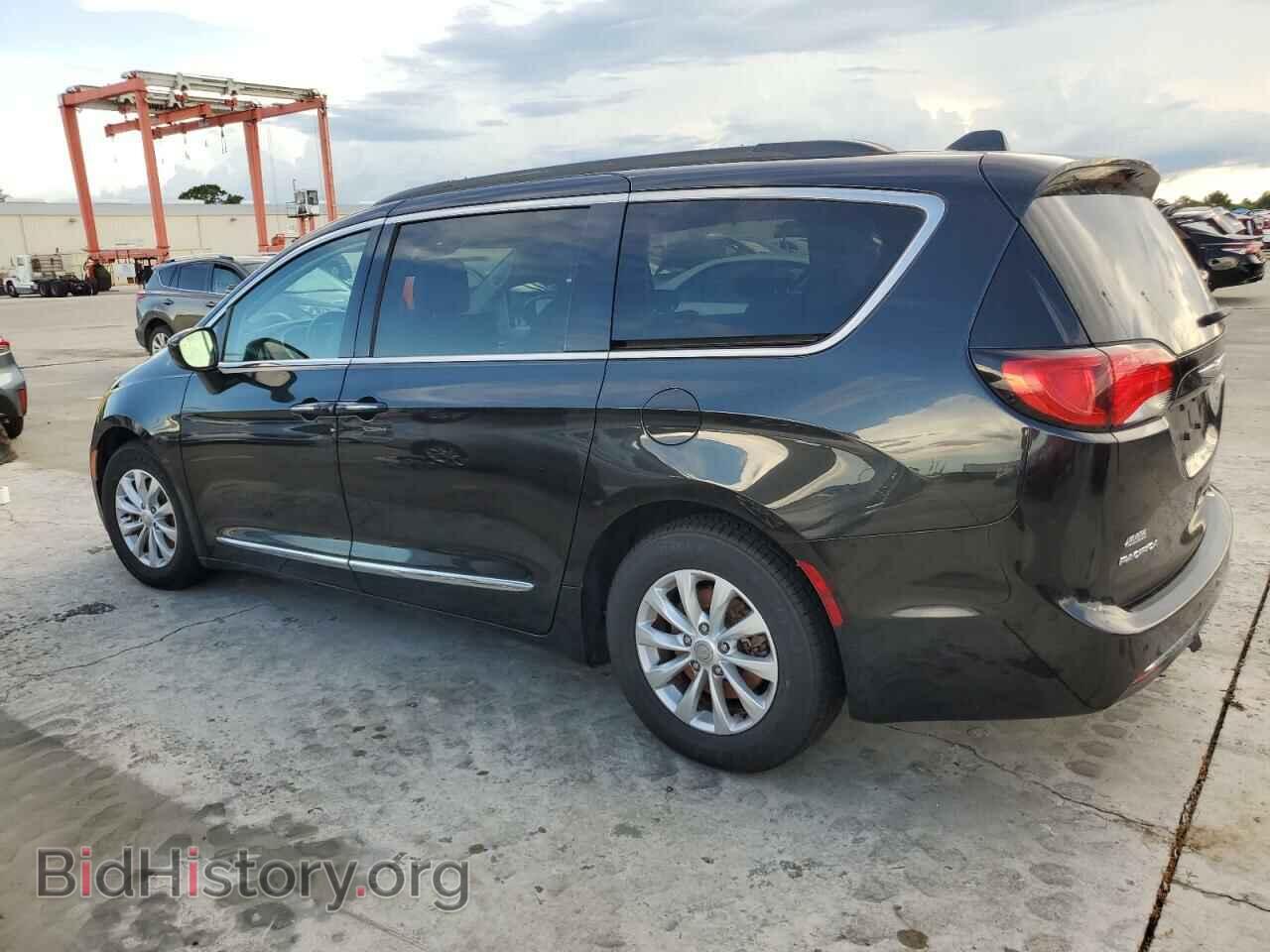 2017 CHRYSLER PACIFICA - VIN: 2C4RC1BG7HR583649 - Фото 2