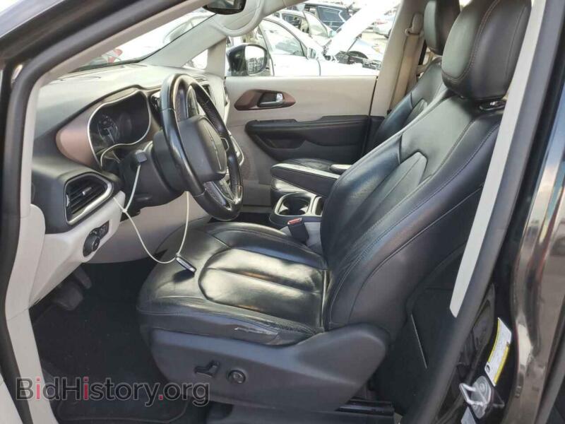 2017 Chrysler PACIFICA (VIN 2C4RC1BG7HR583649) — photo 7 of 14