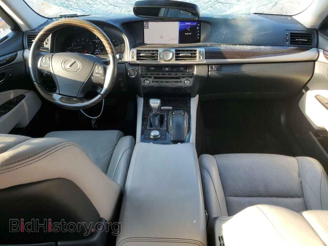 2016 LEXUS LS460 - VIN: JTHCL5EFXG5026342 - Photo 8