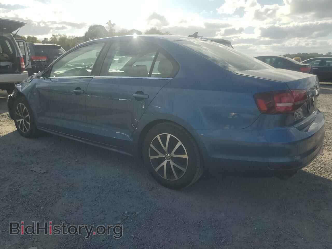 2017 VOLKSWAGEN JETTA - VIN: 3VWDB7AJ1HM241664 - Фото 2