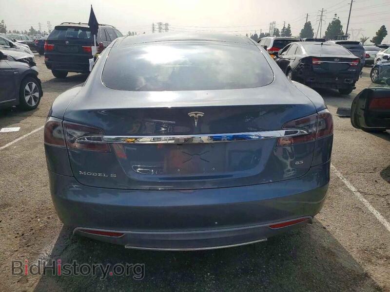 2013 Tesla MODEL S (VIN 5YJSA1DN5DFP04526) — фото 6 из 12