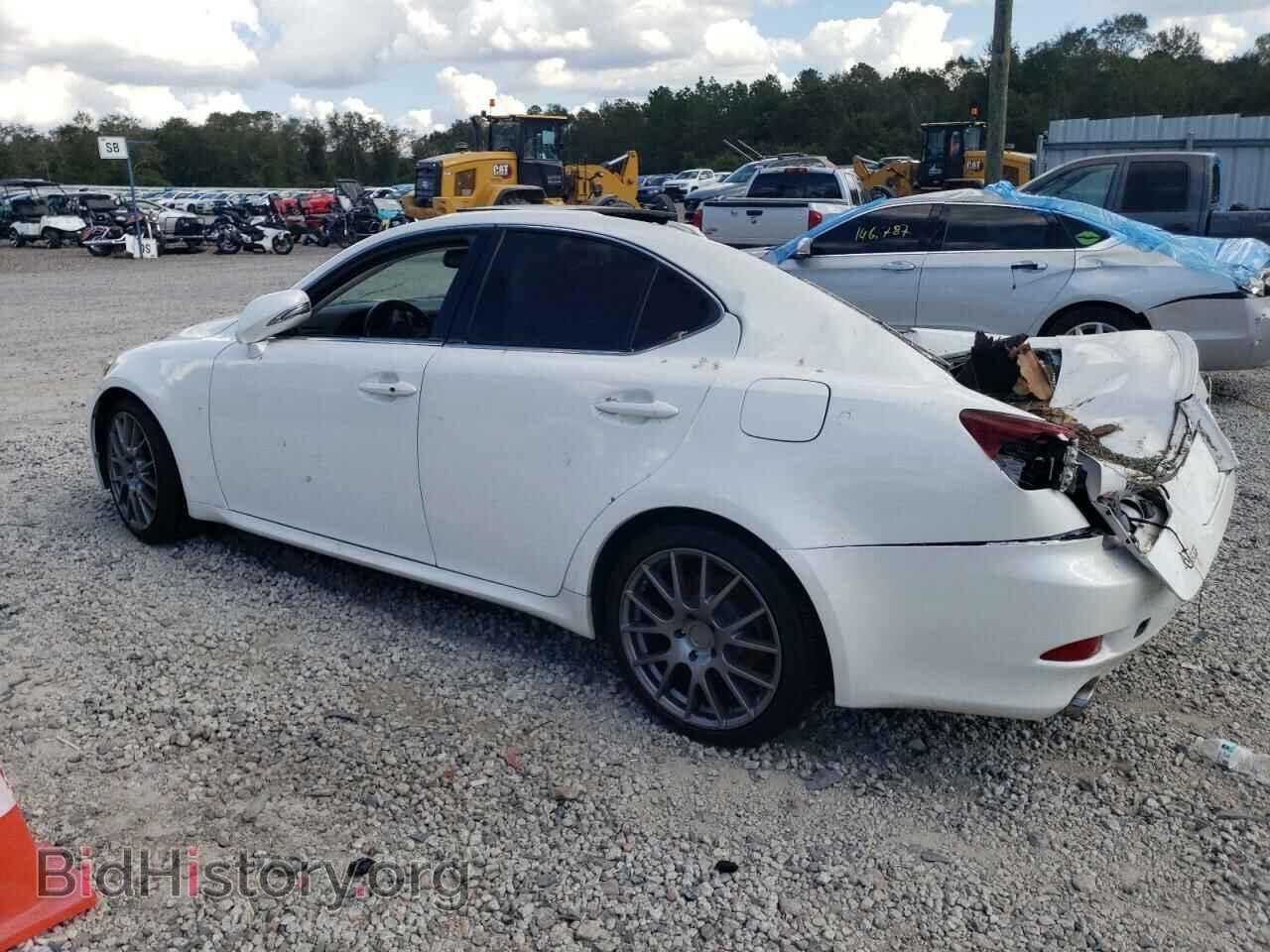 2011 LEXUS IS - VIN: JTHBF5C28B5147513 - Photo 2