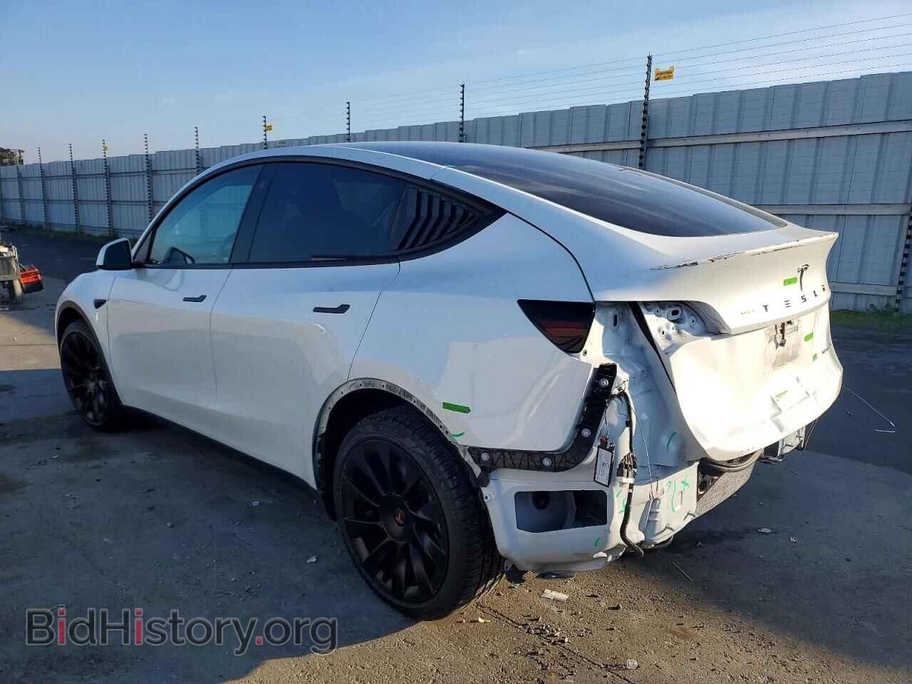 2022 TESLA MODEL Y - VIN: 7SAYGDEE6NF550311 - Фото 2
