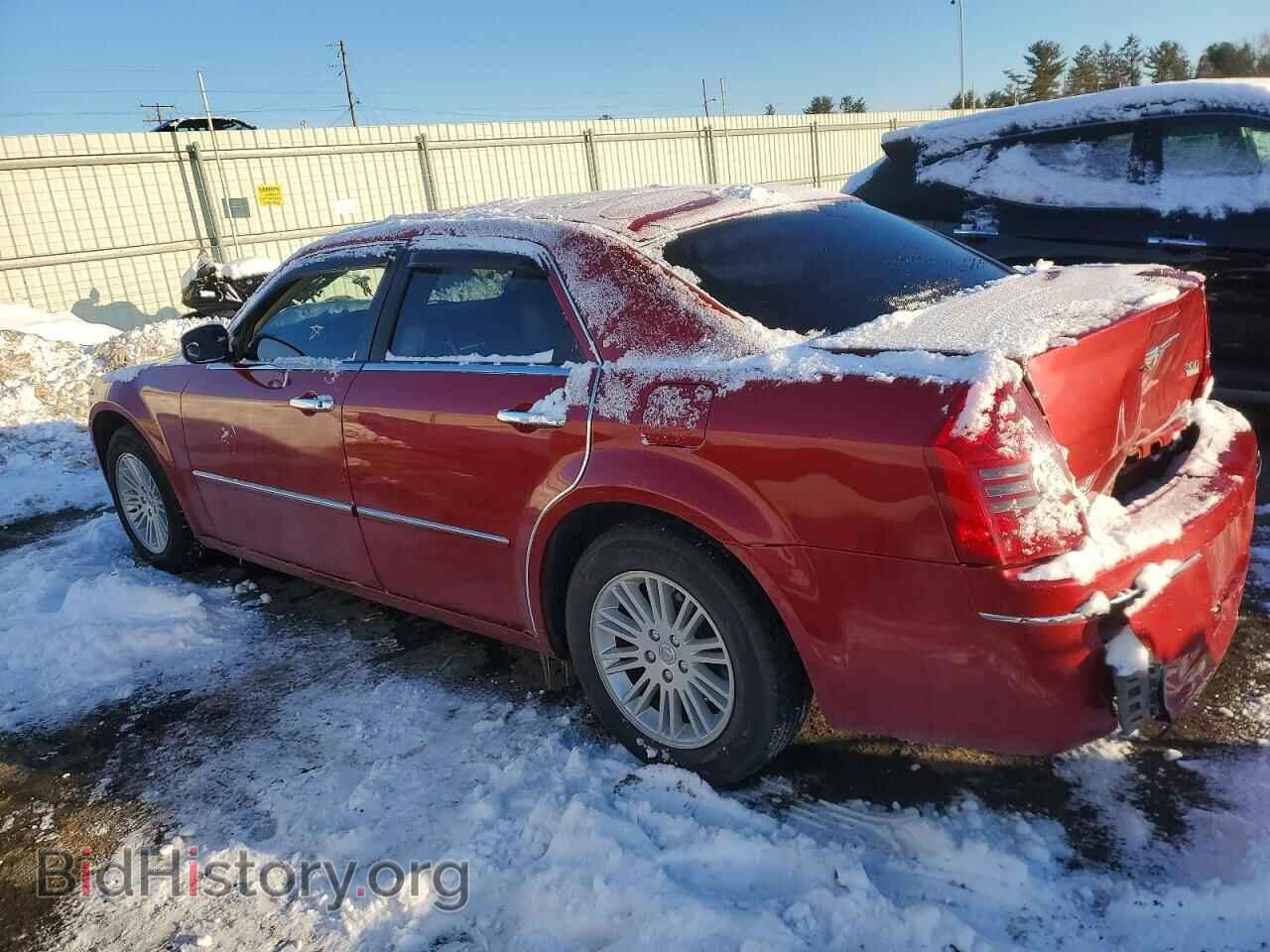 2010 CHRYSLER 300 - VIN: 2C3CA5CV3AH263325 - Фото 2