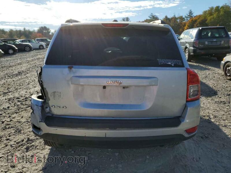 2011 Jeep COMPASS (VIN 1J4NF1FB3BD240314) — фото 6 из 14