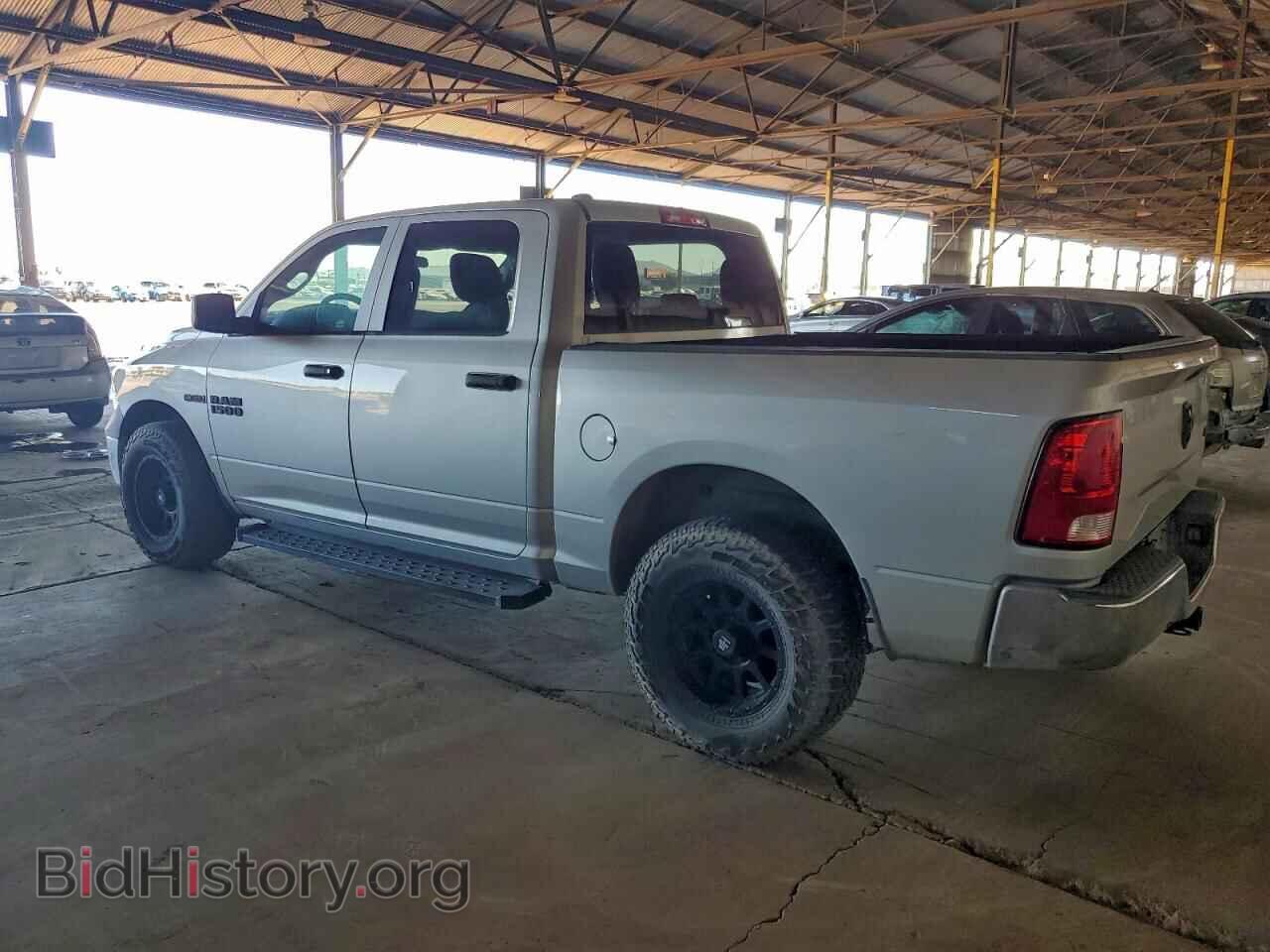 2018 RAM 1500 - VIN: 1C6RR7KM5JS274782 - Photo 2