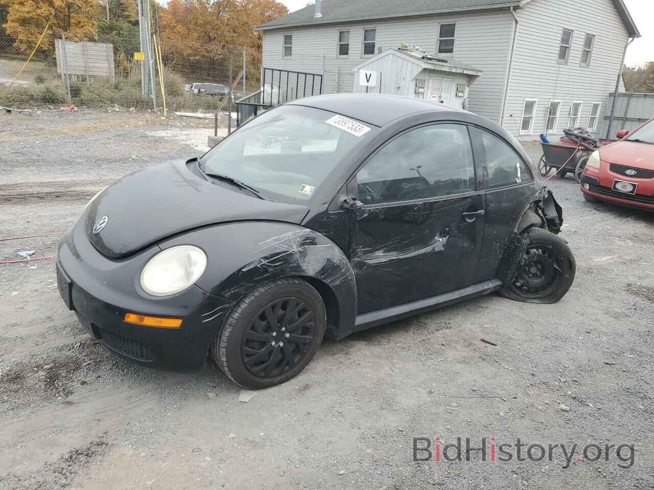 Photo 3VWPG3AG1AM000172 - VOLKSWAGEN BEETLE 2010