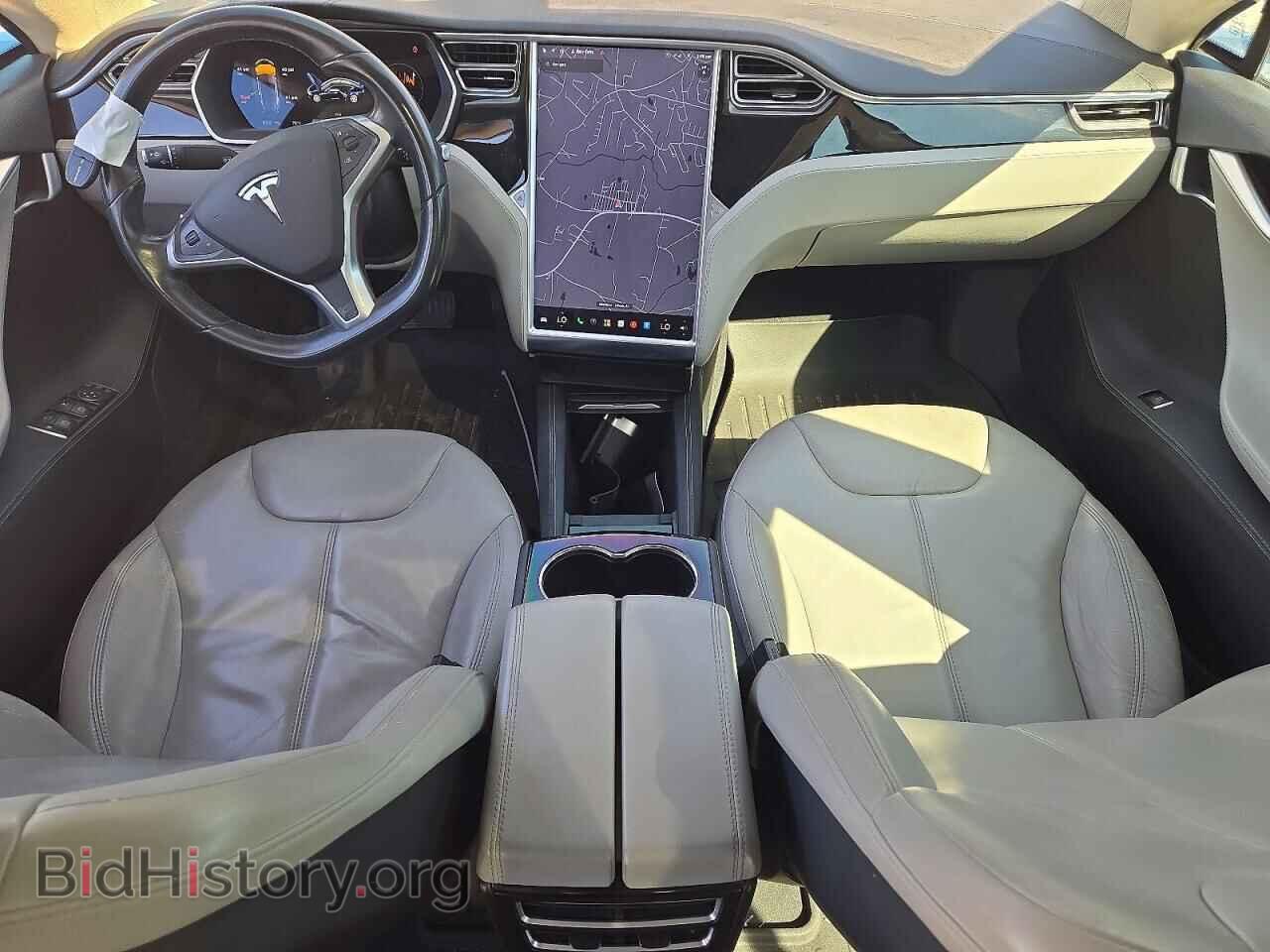 2014 Tesla MODEL S (VIN 5YJSA1H10EFP55635) — photo 8 of 13