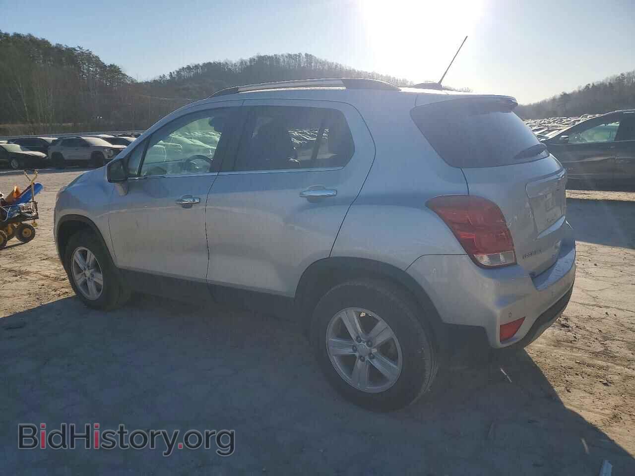 2020 CHEVROLET TRAX - VIN: 3GNCJPSB9LL323057 - Фото 2