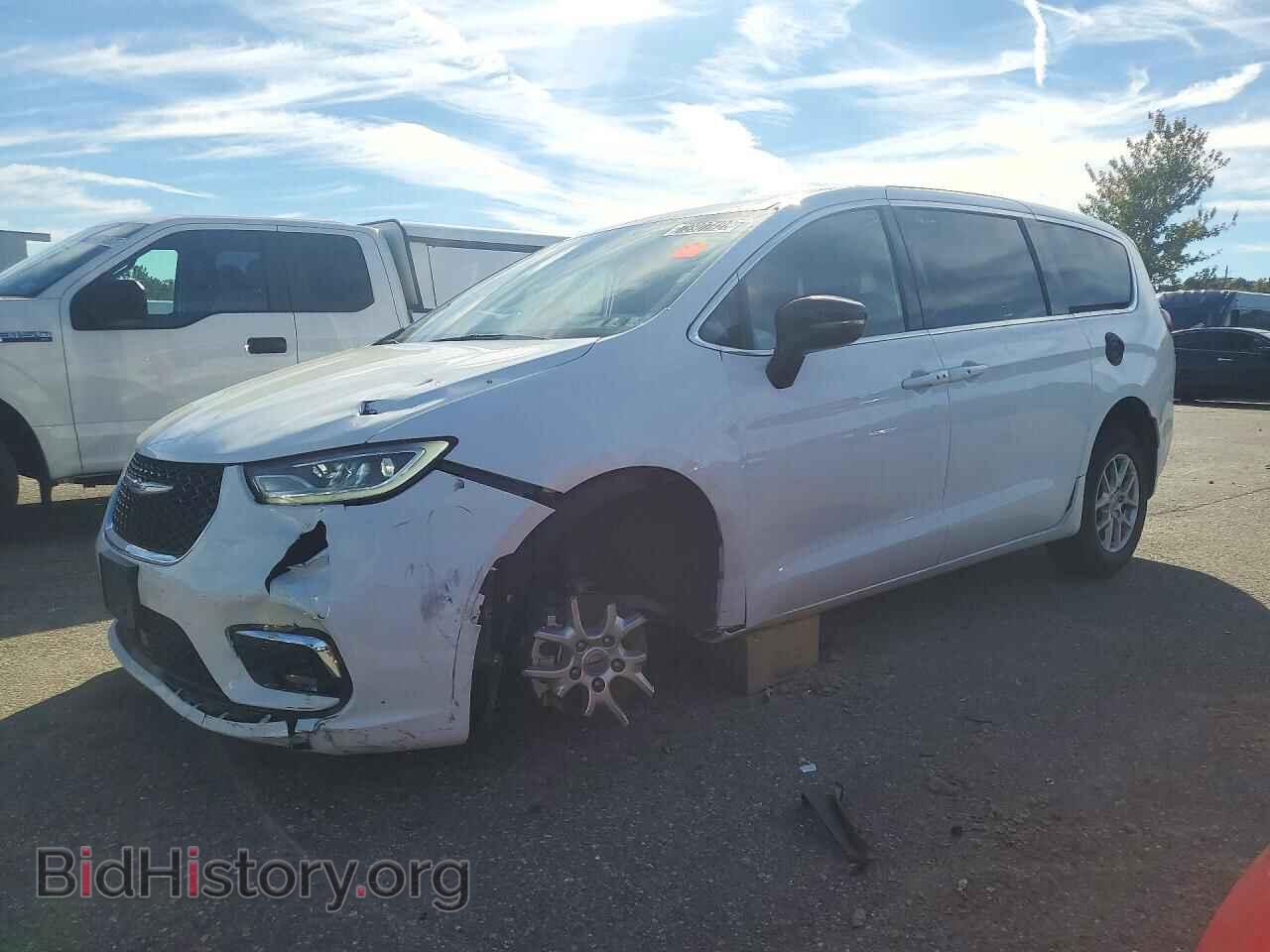 2025 Chrysler PACIFICA Select (VIN 2C4RC1BG5SR561317) — фото 1 из 13, Copart, повреждение: днище
