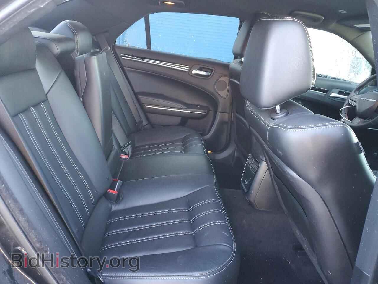2017 CHRYSLER 300 - VIN: 2C3CCAGG4HH603946 - Фото 10