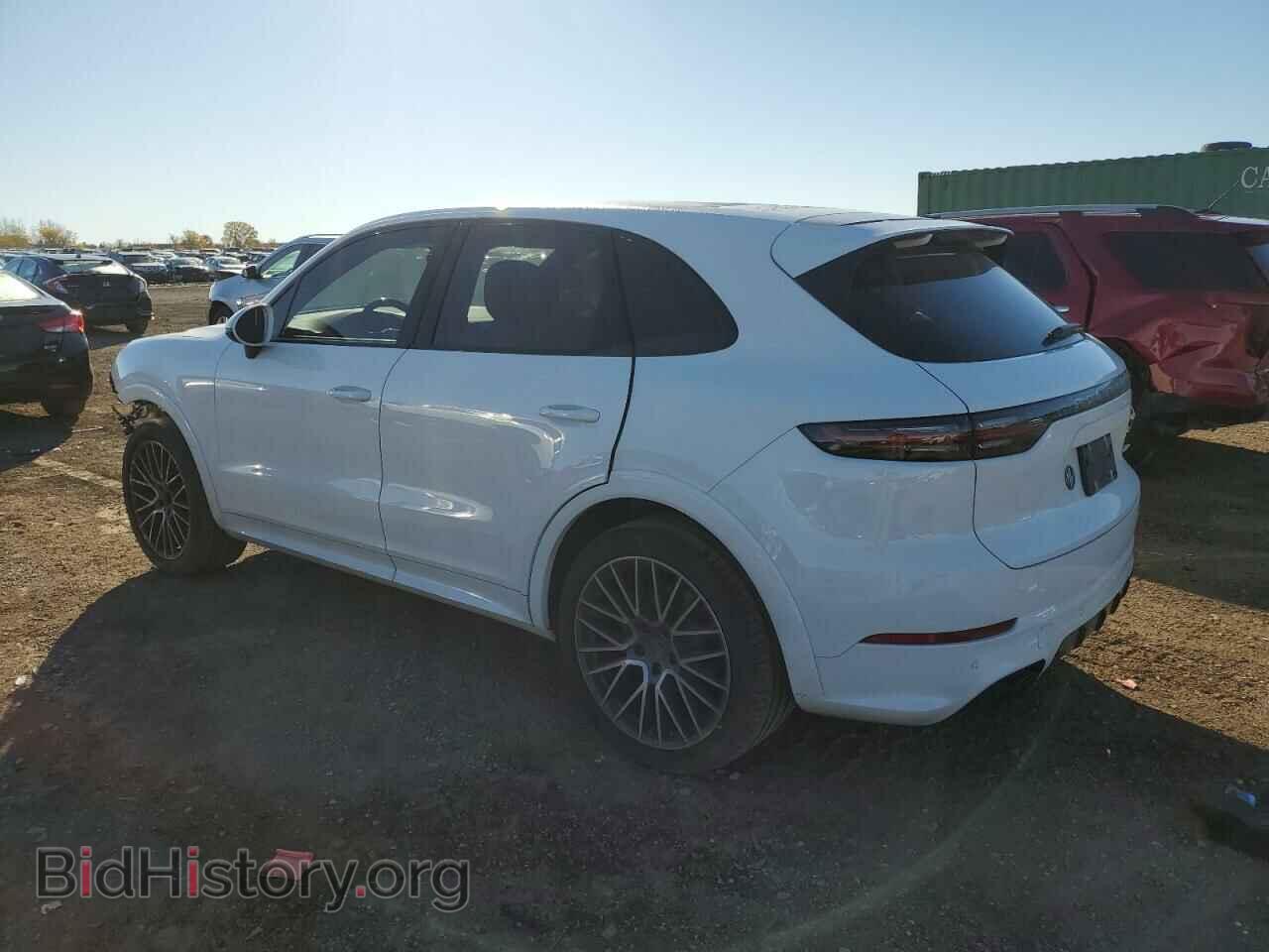 2020 PORSCHE CAYENNE - VIN: WP1AA2AY2LDA03544 - Photo 2
